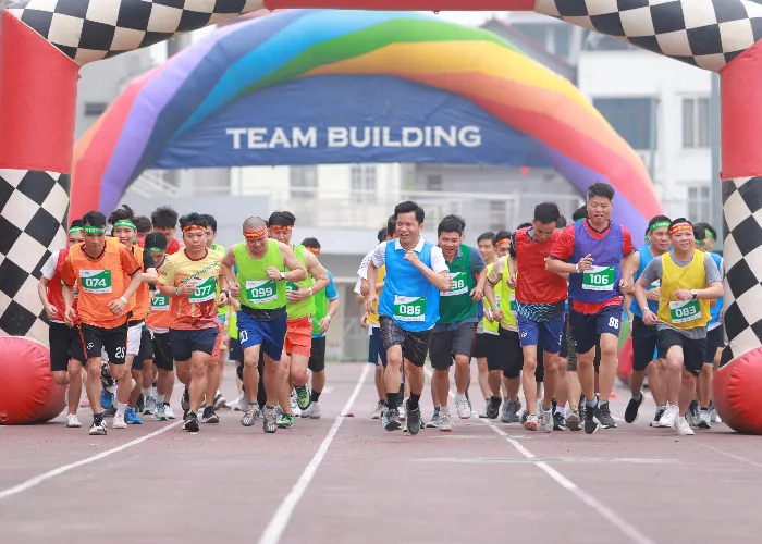 Khởi động giải chạy nam 5km