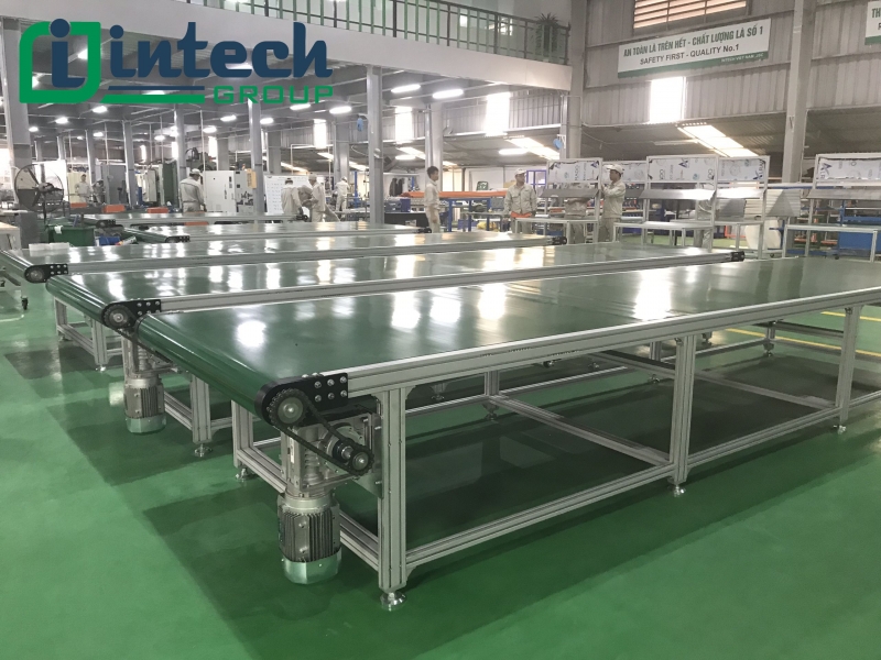 Băng tải khung nhôm định hình là gì? Điểm nổi bật và ứng dụng thực tiễn