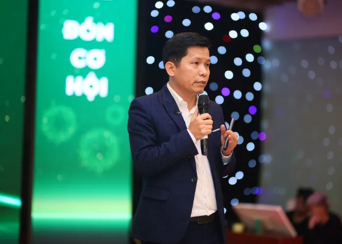 Buổi chia sẻ truyền cảm hứng cuối năm của Chủ tịch Hoàng Hữu Thắng cùng đại gia đình Intech Group