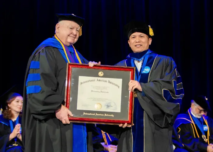 Từ 5 lần trượt đại học đến Tiến sĩ danh dự Đại học Quốc tế Hoa Kỳ (IAU) của Chủ tịch Hoàng Hữu Thắng