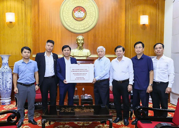 Intech Group của doanh nhân Hoàng Hữu Thắng chung tay hỗ trợ đồng bào Miền Bắc vượt qua lũ lụt