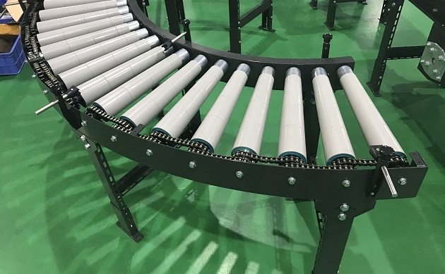 Băng tải con lăn nhựa PVC