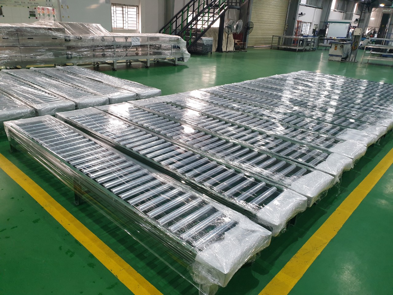 Băng tải con lăn trọng lực