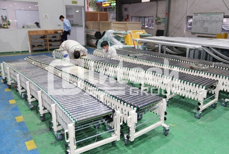 Băng tải con lăn xếp linh hoạt
