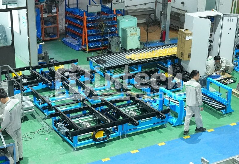 Băng tải xích chở pallet