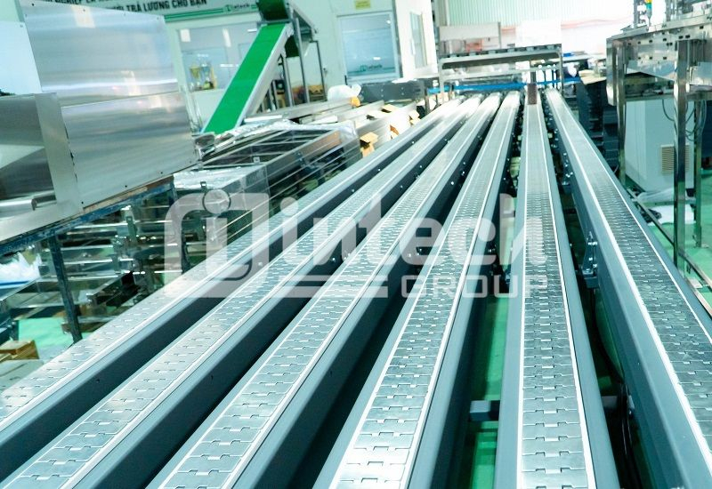 Băng tải xích Inox trong dây chuyền vận chuyển trang sức
