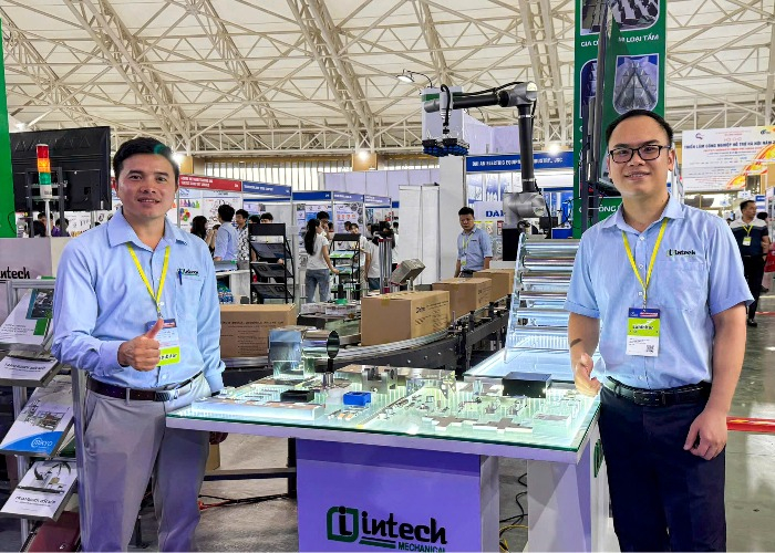 Gian hàng Intech Group 