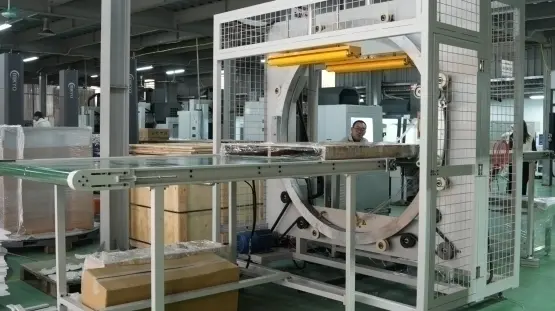 Máy quấn màng nằm ngang