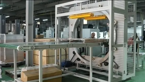 Máy quấn màng PE nằm ngang