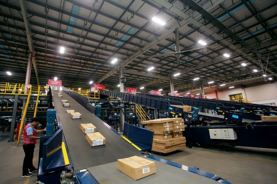 tự động hóa logistics