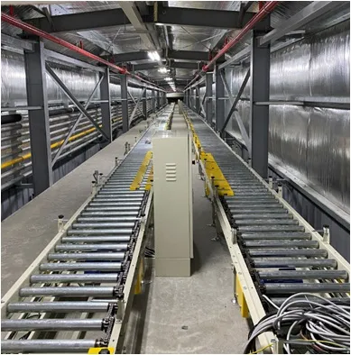 Automatic conveyor system for transporting air conditioners